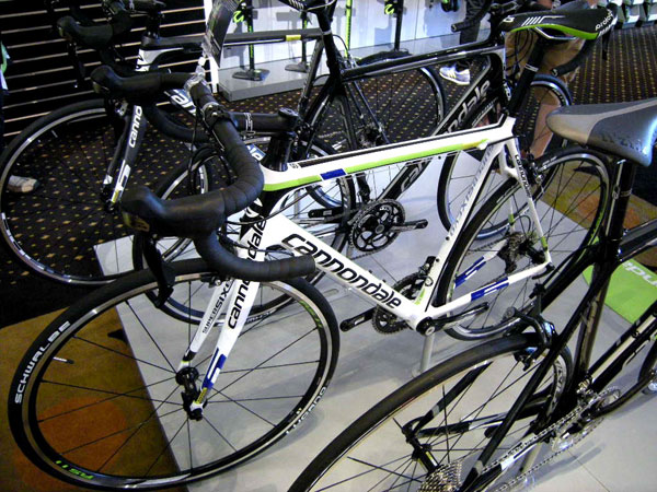 キャノンデール SUPERSIX EVO 5 105(スーパーシックス エボ5 シマノ