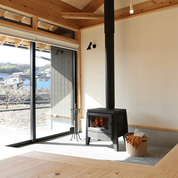 100％ドイツ製の薪ストーブ】高品質で操作も簡単な「IRON DOG」の魅力