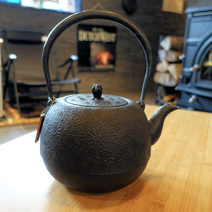 新作続々！虎山工房の鉄瓶 | COOK & DINE HAYAMA（クックアンドダイン