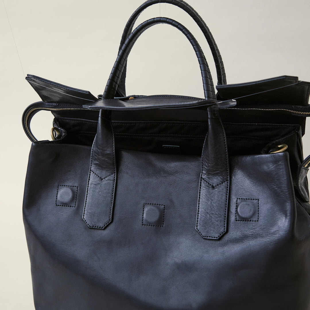 key hole boston MID / co23sskh030 / crocodile leather – cornelian