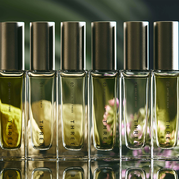 エッセンシャルセンツ R / THREE(香水, 香水・ヘアフレグランス)の通販