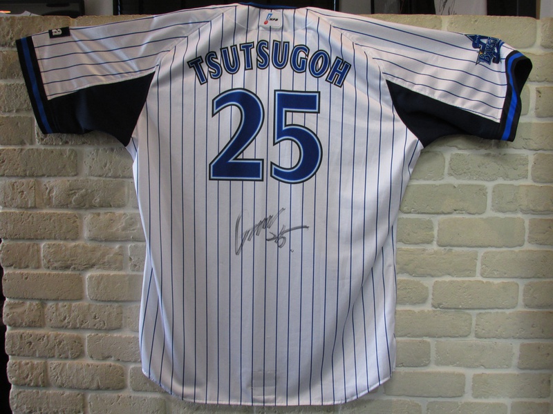 横浜DeNAベイスターズ #25 筒香嘉智選手に、公式戦で着用しておりまし