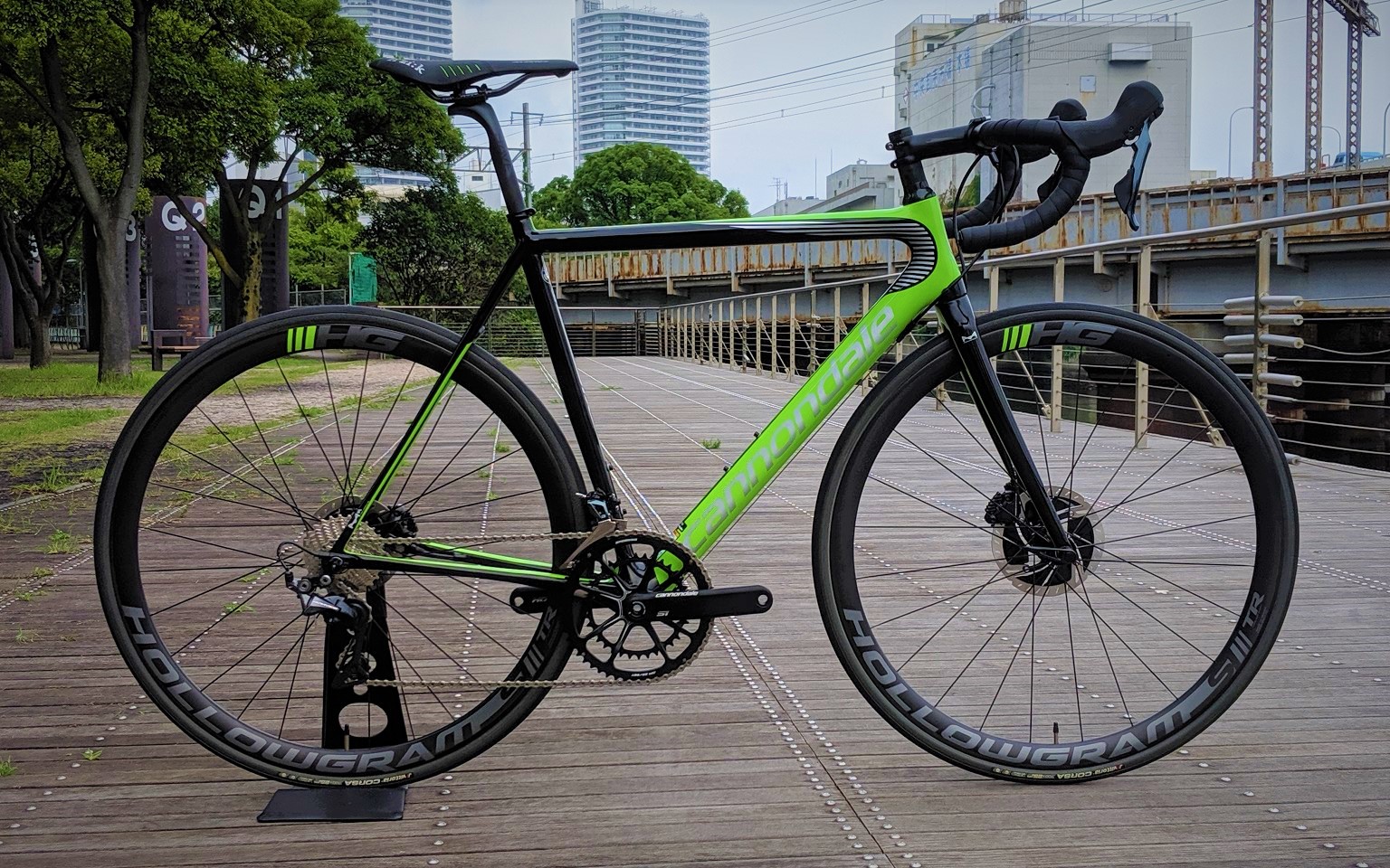 SUPERSIX EVO Hi-MOD チームレプリカ “GREEN” クリアランス