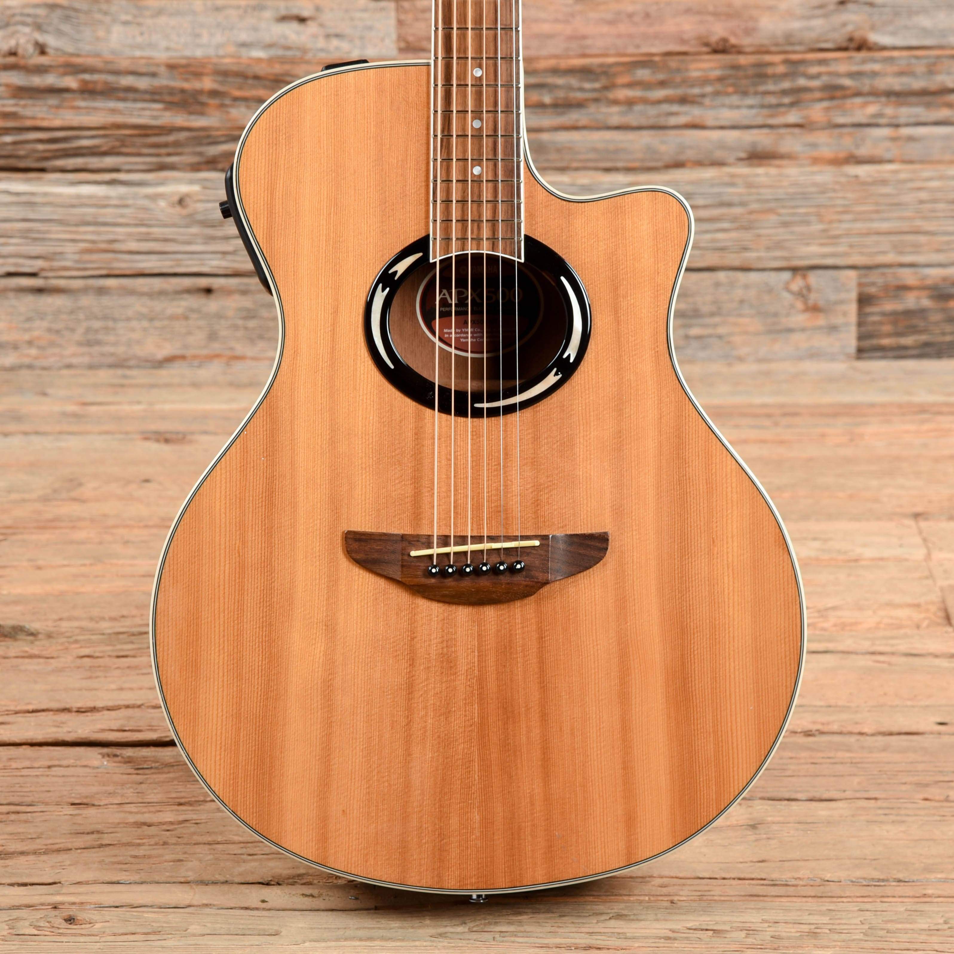 Yamaha APX500 Natural – Chicago Music Exchange