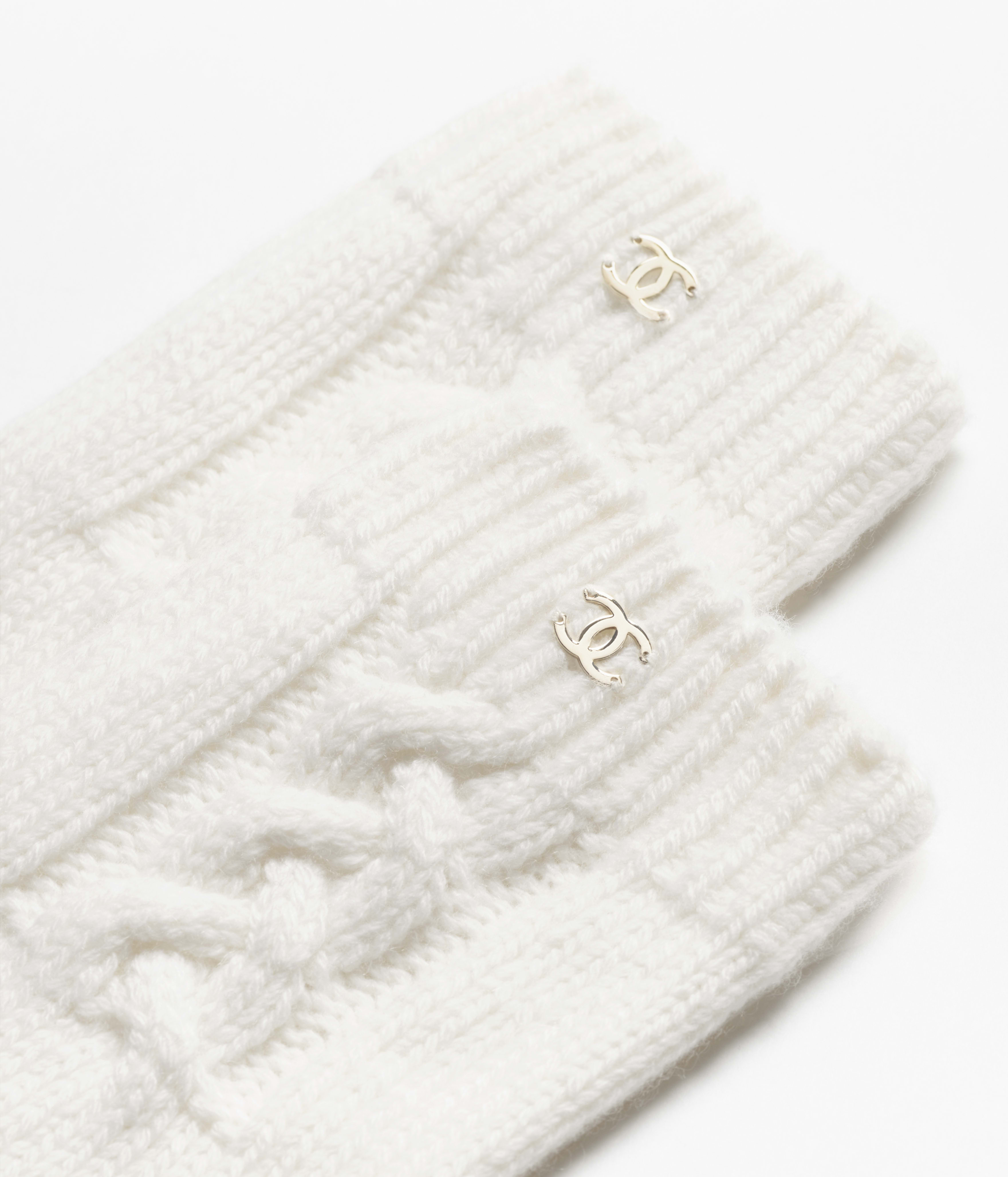 ソックス - カシミヤ、ホワイト — ファッション | CHANEL シャネル