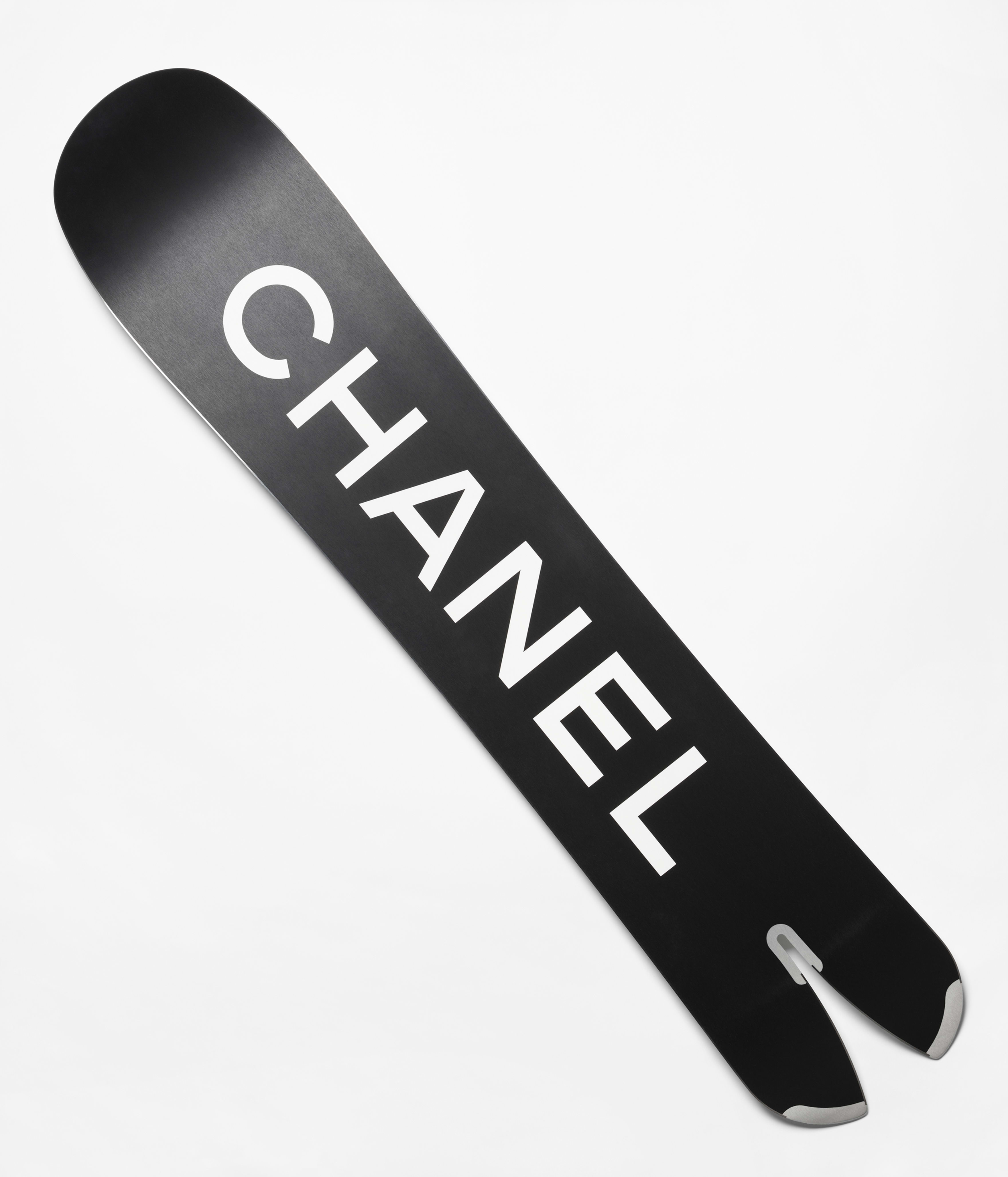 Snowboard - Wood, glass fiber & resin, white & black — Fashion