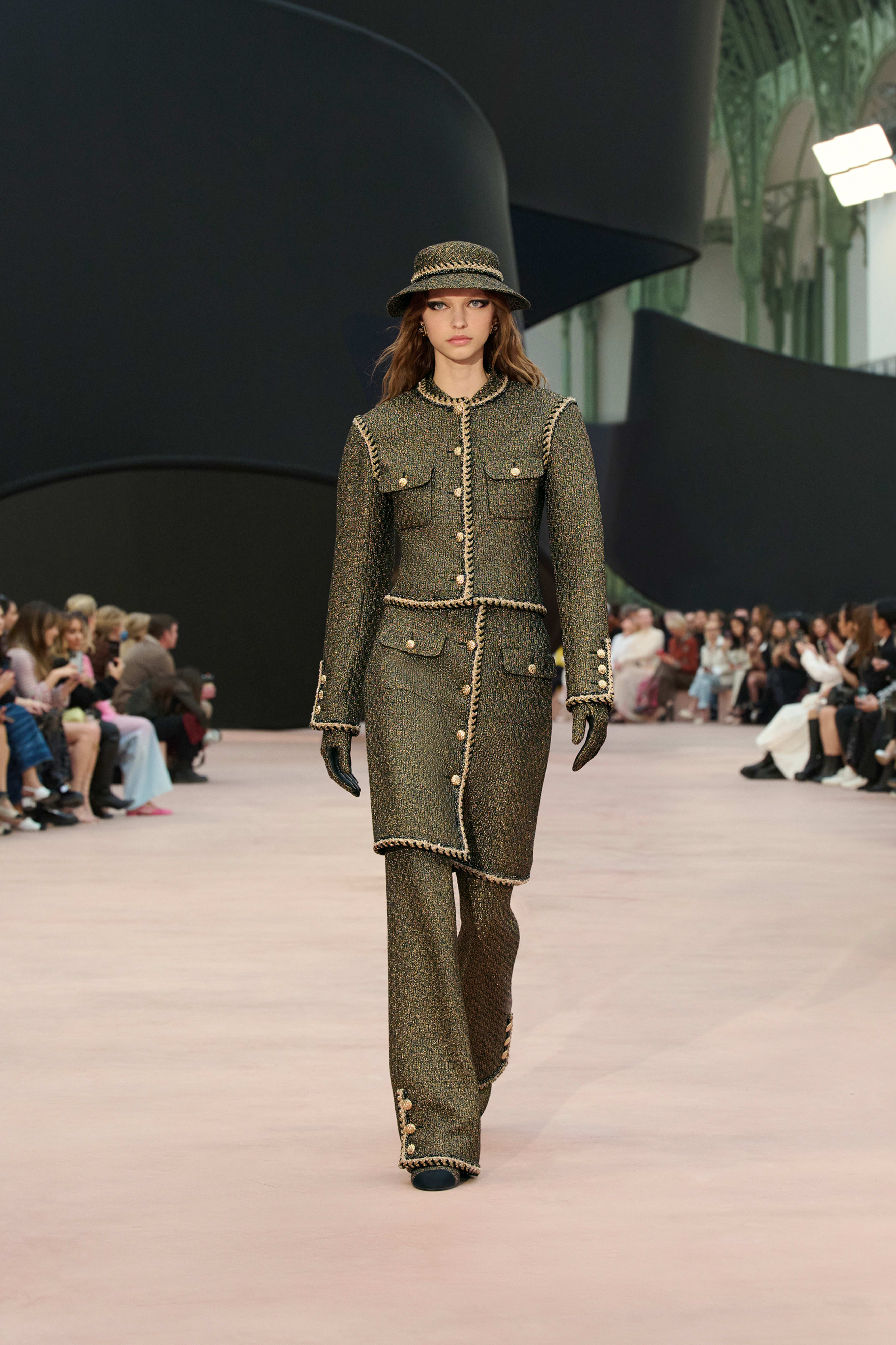 スカート - ツイード、ゴールド & ブラック — ファッション | CHANEL