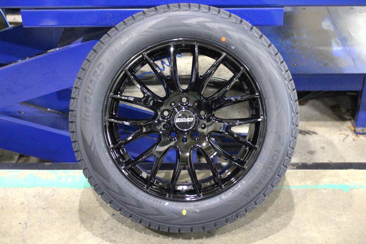 40系ヴェルファイア】スタッドレスタイヤも妥協しない！RAYSのシーズン