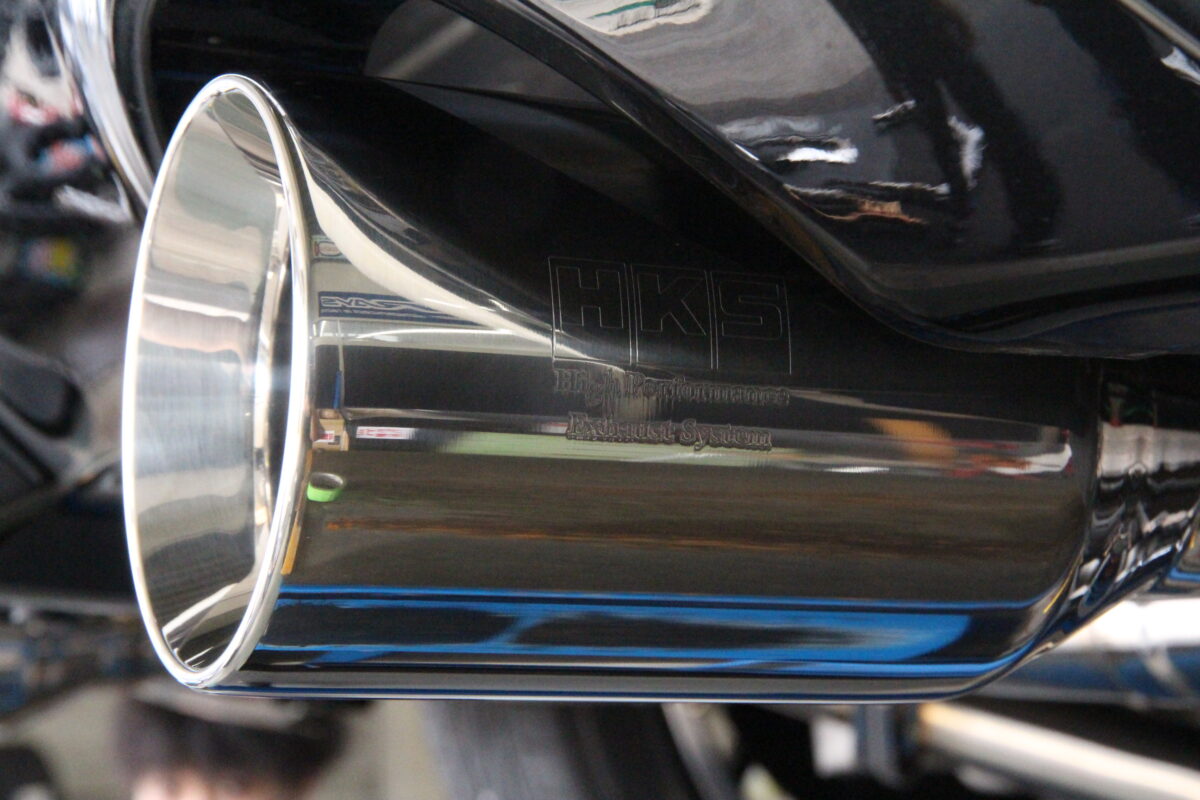 フェアレディZ（Z34）にHKSのスーパーサウンドマスターを装着