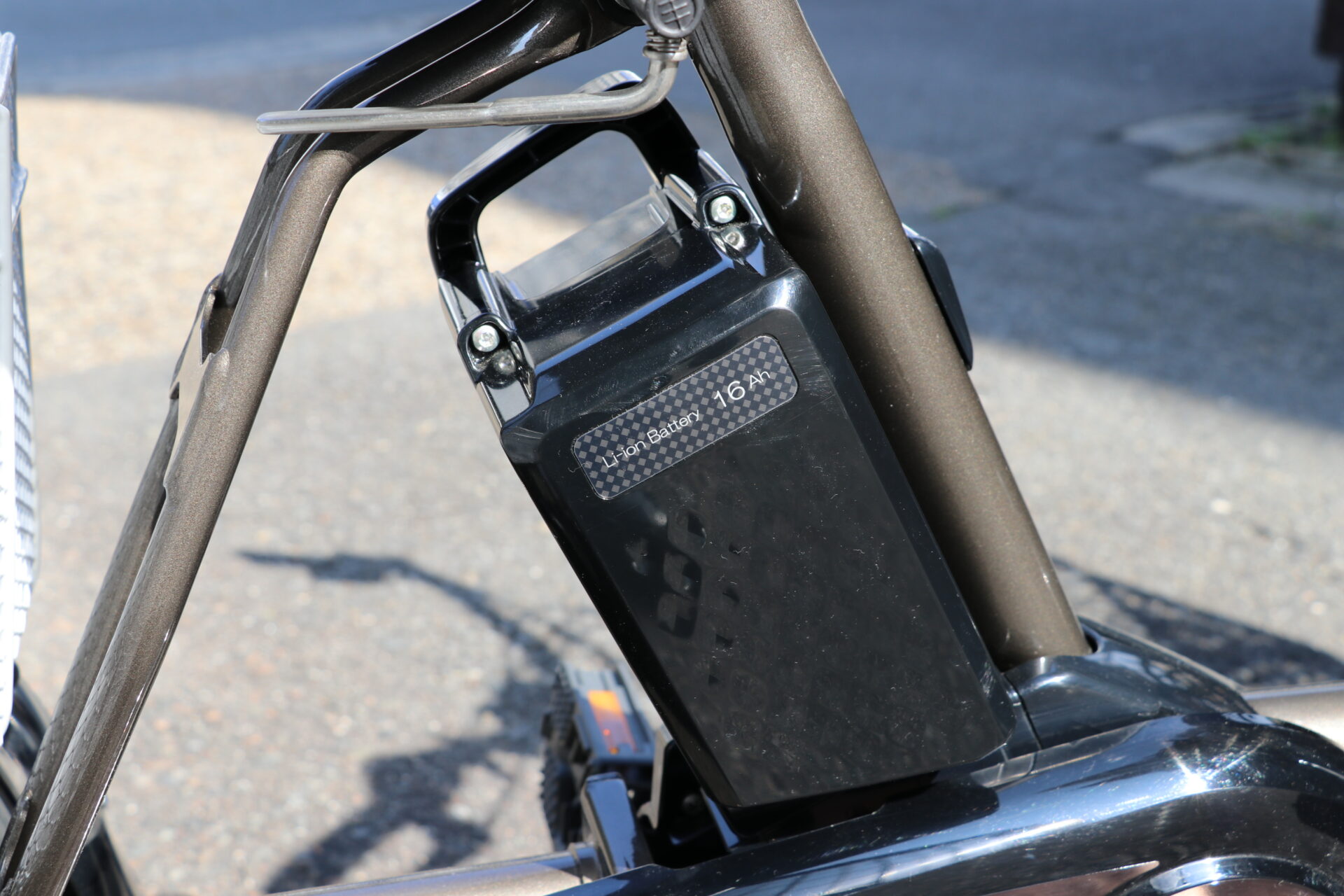 中古電動三輪】パナソニック/ビビライフ タップリ荷物が積める電動