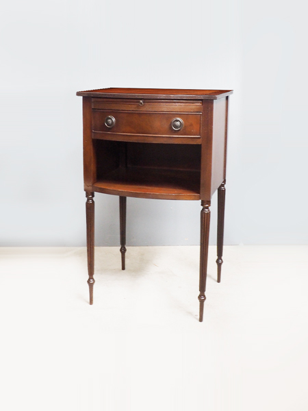 木製　桜材　ダークブラウン　電話台　民芸家具　抽斗４杯　アンティーク風　レトロ 民芸家具<br>桜材<br>茶箪笥 | アンティーク山本商店