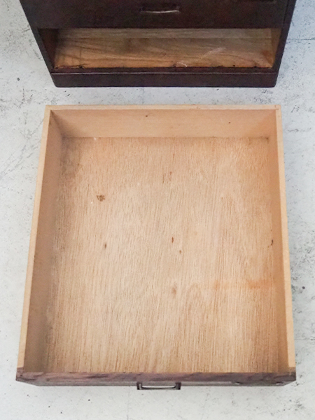 12/6(土)まで値下げ中　楢(ナラ)材の5杯小引き出し 収納棚 アンティーク 楢 ナラ 小引き出し 5杯 鍵付き - 古道具donguri