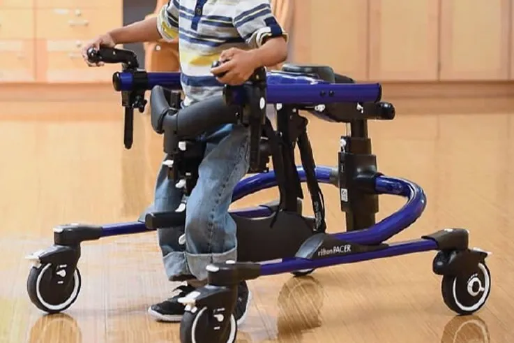 調節式歩行訓練車 リフトン ペーサー | アビリティーズ・ケアネット（株）