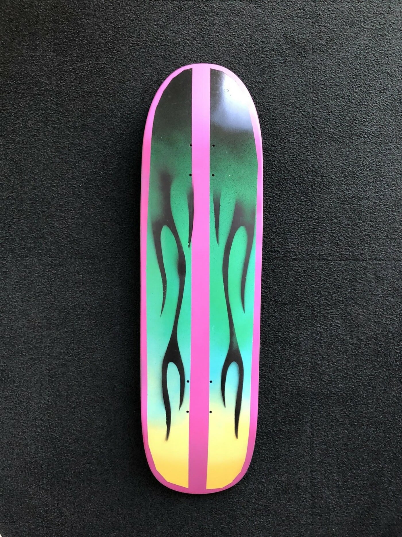 スケートボーダー&アーティストのマーク・ゴンザレスが再びBOOKMARCに