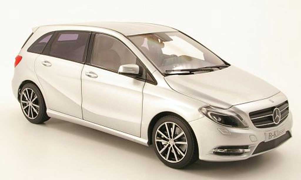 1⁄18 ノレブ メルセデスベンツ Bクラス W246 ミニカー ホワイト Norev