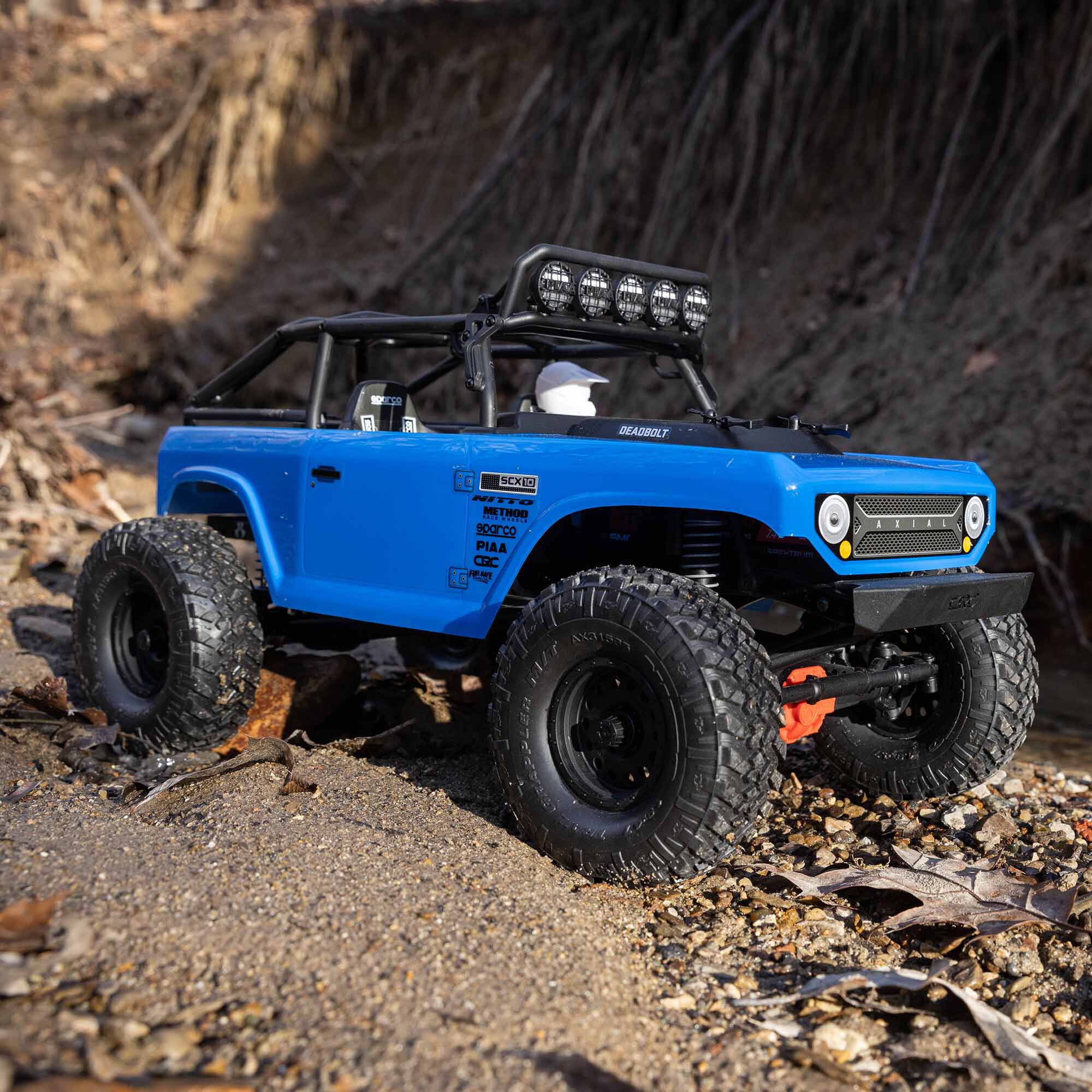 1/10 SCX10 II Deadbolt 4X4 Brushed RTR | Axial Adventure