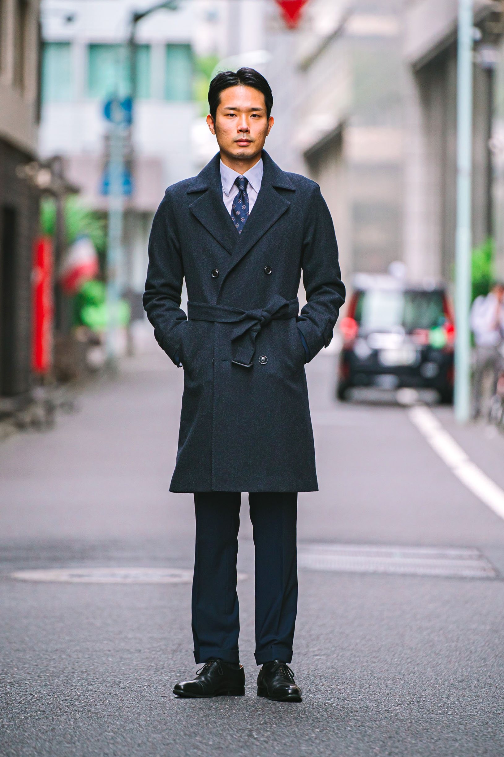 ウール90%アンゴラ7%カシミア3%の混率で、肌触りの良さと肉厚感が魅力