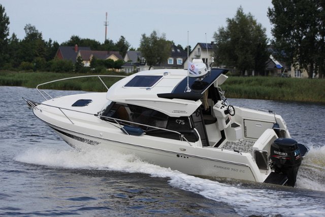 Parker 750 Cabin Cruiser mit Suzuki DF 200/250 | Boote Berkowitz