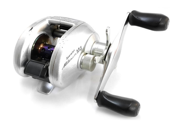 スコーピオン メタニウムMg ベイトリール右巻き スコーピオン