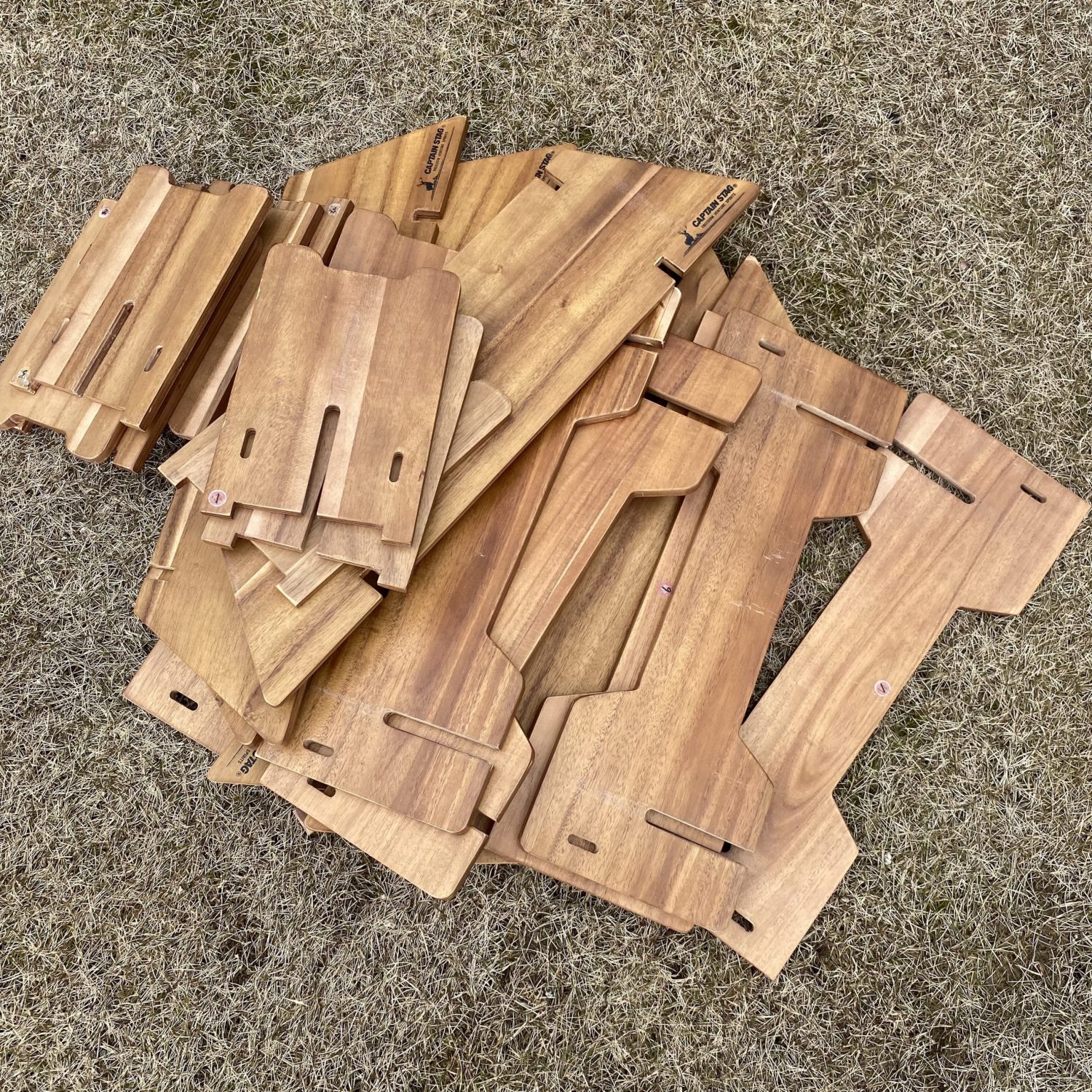 グループキャンプで大活躍！キャプテンスタッグ「ヘキサテーブル」の4