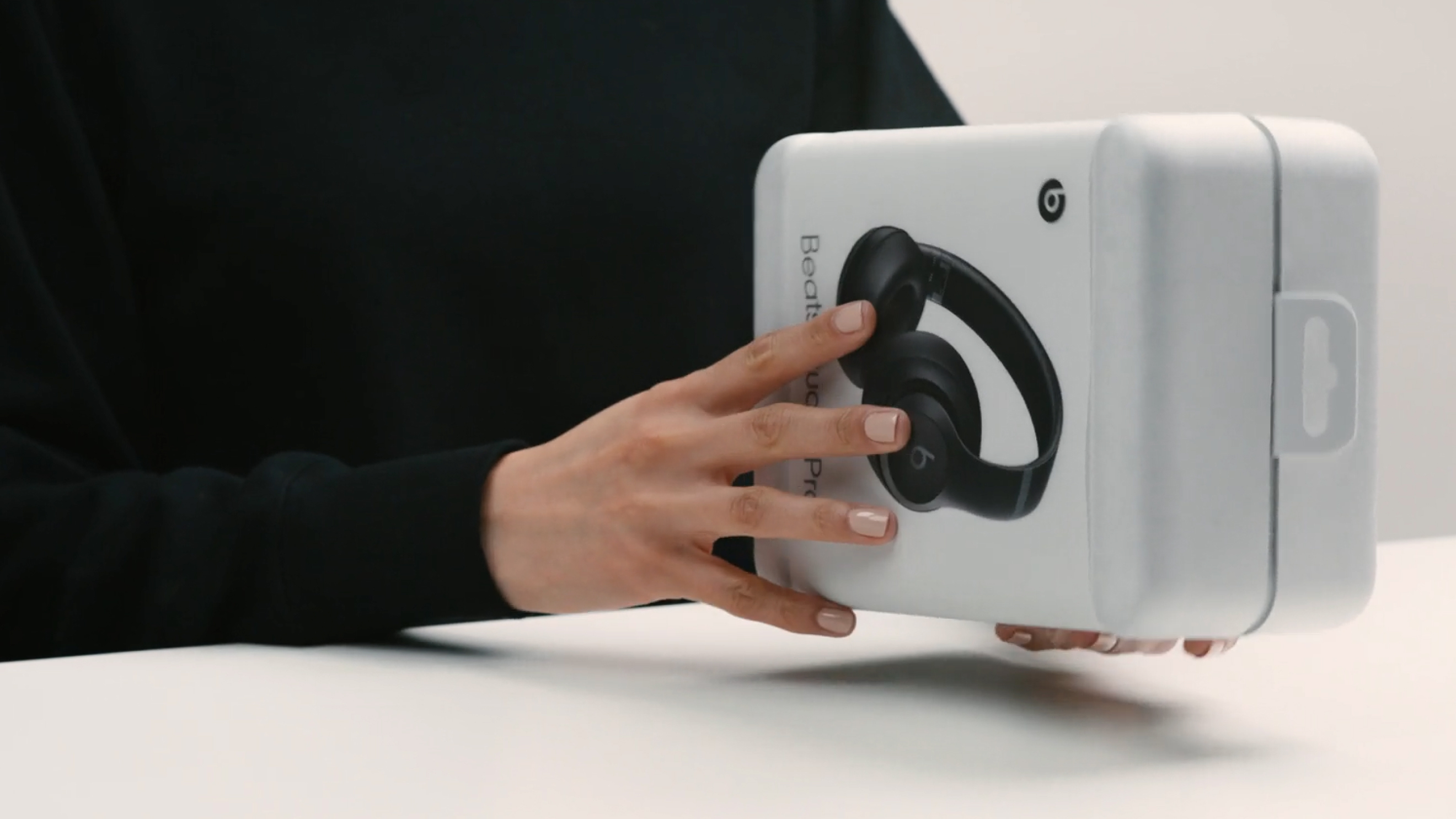 Beats Studio Pro - プレミアムワイヤレスノイズキャンセリング