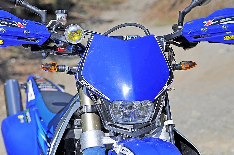 Vol.07 ユーザーが造るカスタム スズキ DR-Z400SM モタード魂 オフ