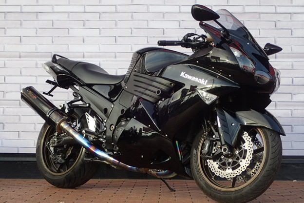 迫力のメガツアラー！バイク館小山店に！KAWASKI ZX-14R入荷