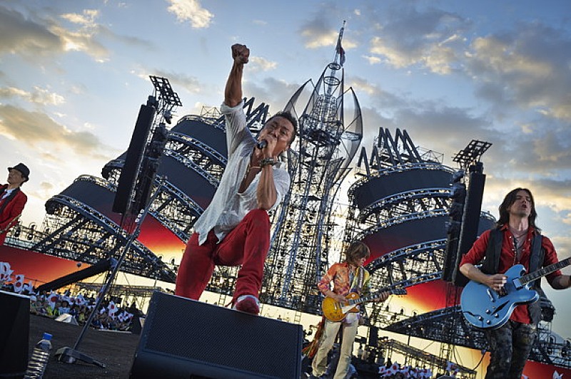 長渕剛“歴史的祭典”伝説の富士山10万人オールナイトライブが遂に映像