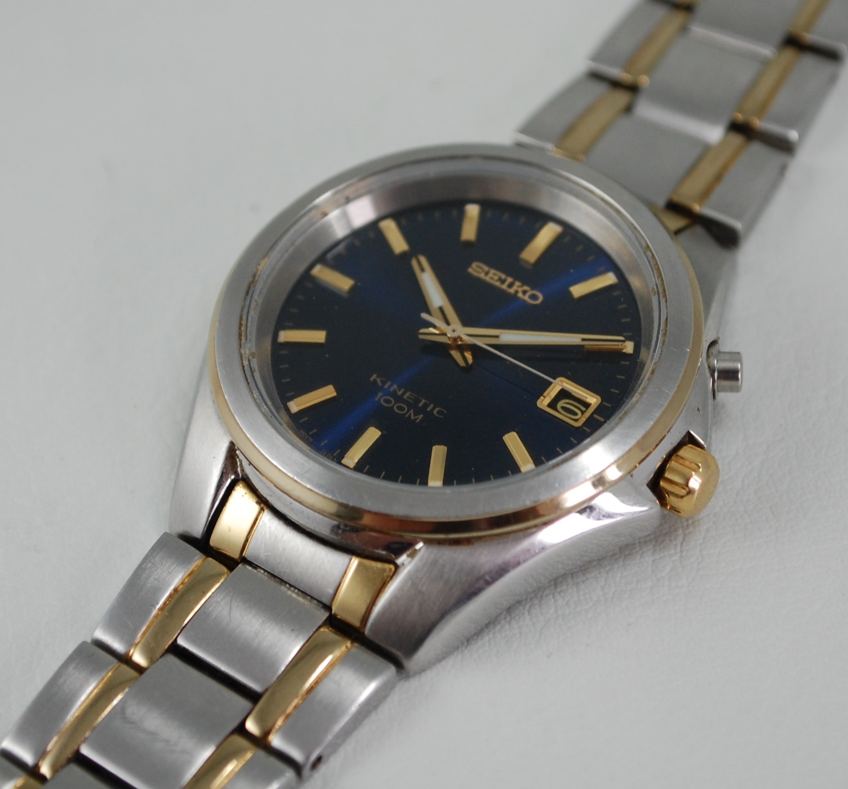 SOLD 2003 Seiko 100M Kinetic with box and papers - Birth Year Watches