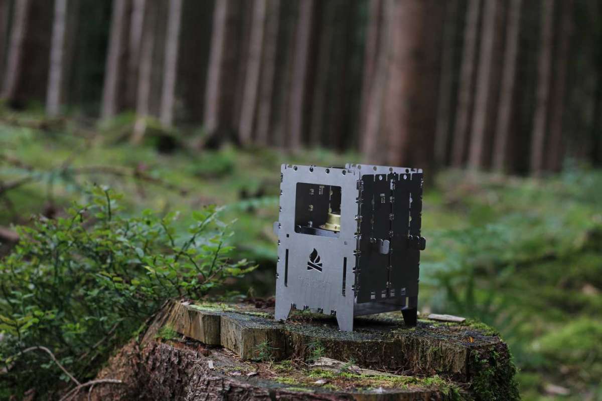 Bushbox XL Titanium: Ultralight, foldable, highly efficient