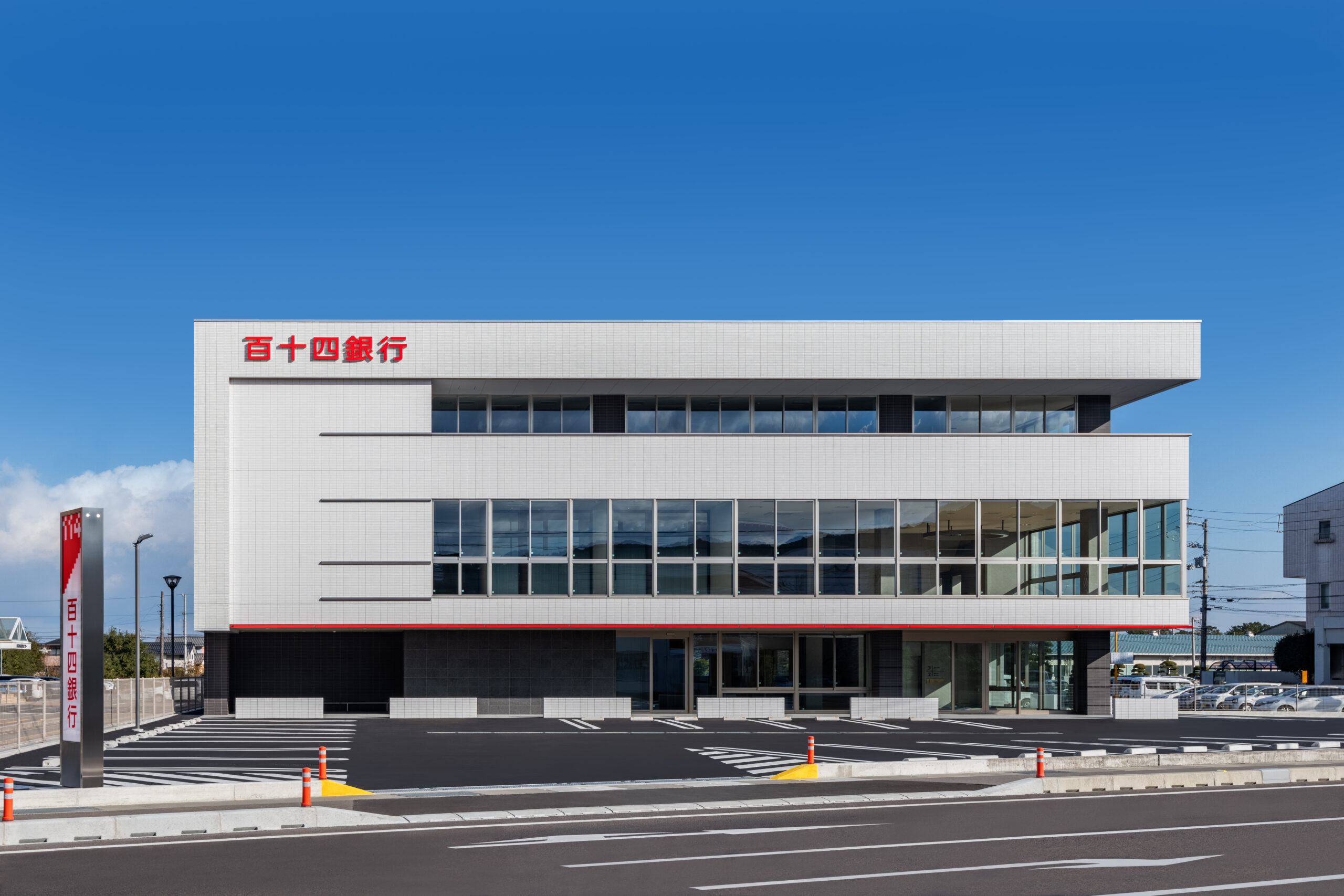 株式会社百十四銀行東かがわ営業部（『ZEB』認定） | 株式会社合田工務店