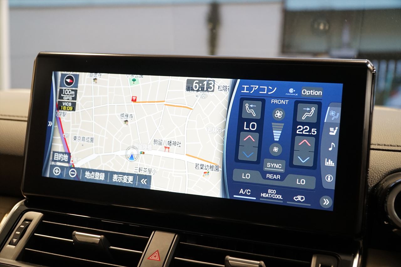 3年前にフルオーダーしたボードですかなり状態が良いです、日焼けも