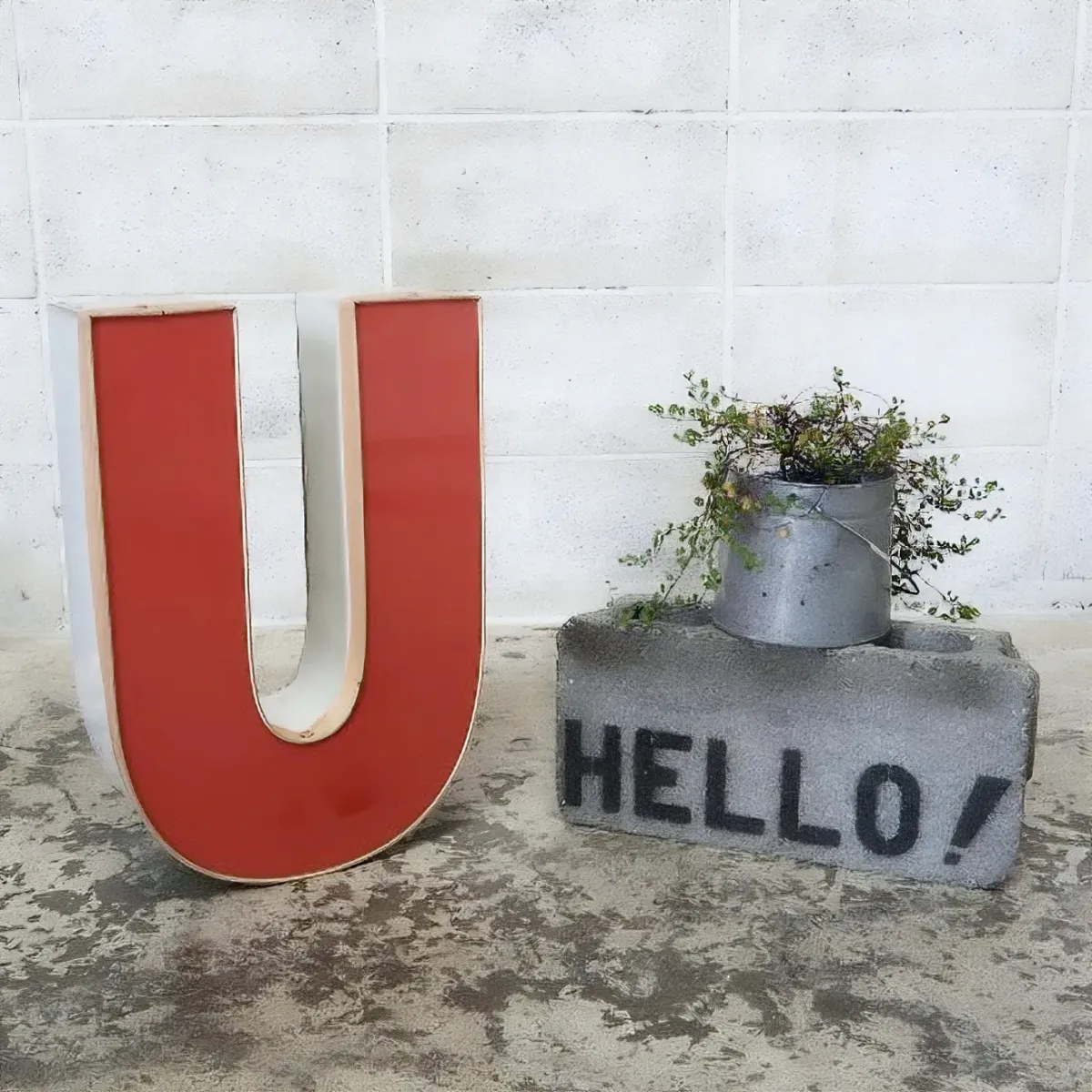 ビンテージ レターサイン U ｜ glow ANTIQUES