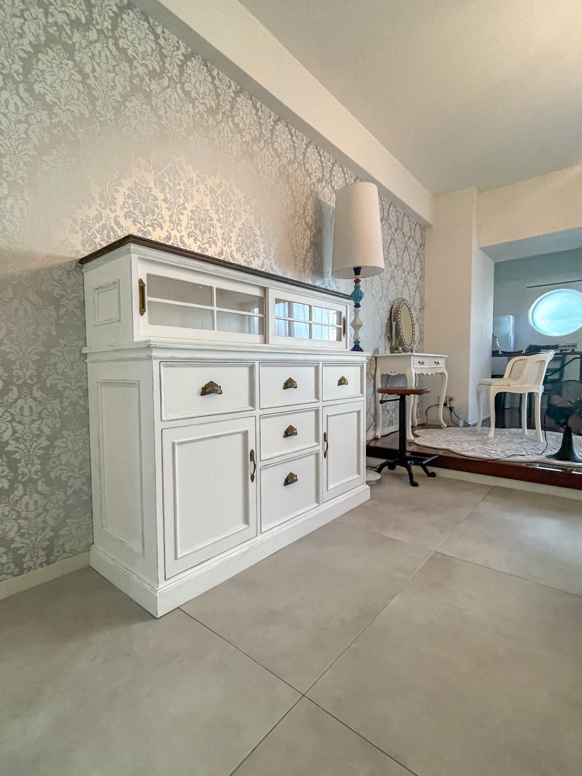 フランスアンティーク調ガラスキャビネットW1400＠東京大阪名古屋の