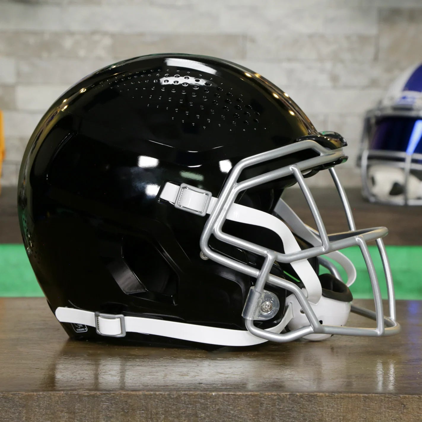 Vicis Zero2 - 大人 – Green Gridiron, Inc.