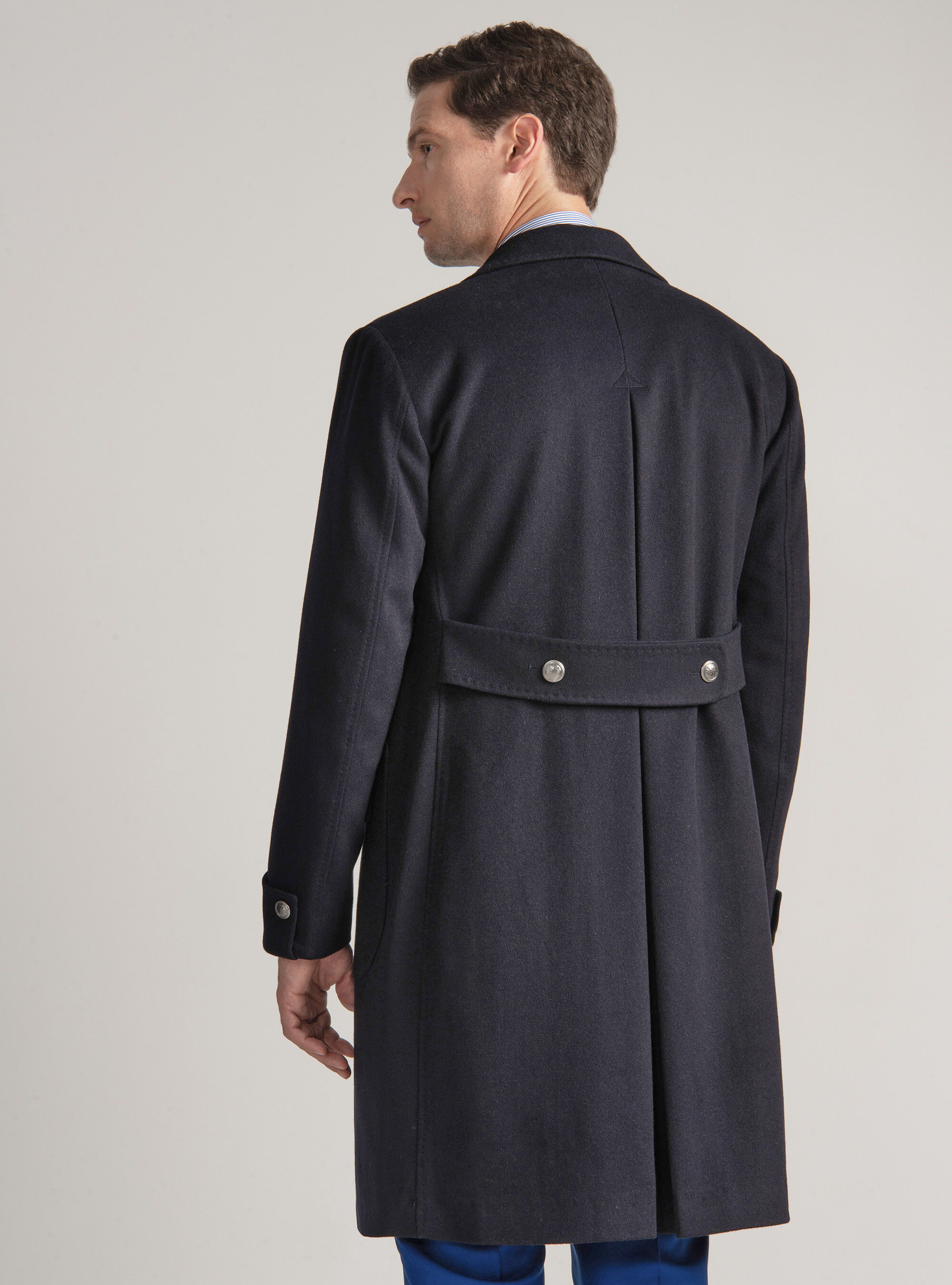 Cashmere wool double-breasted coat with metal button | Gutteridge