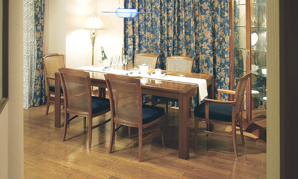 美品 カリモク最高峰 ドマーニ モーガントン ナイトテーブル 照明付き