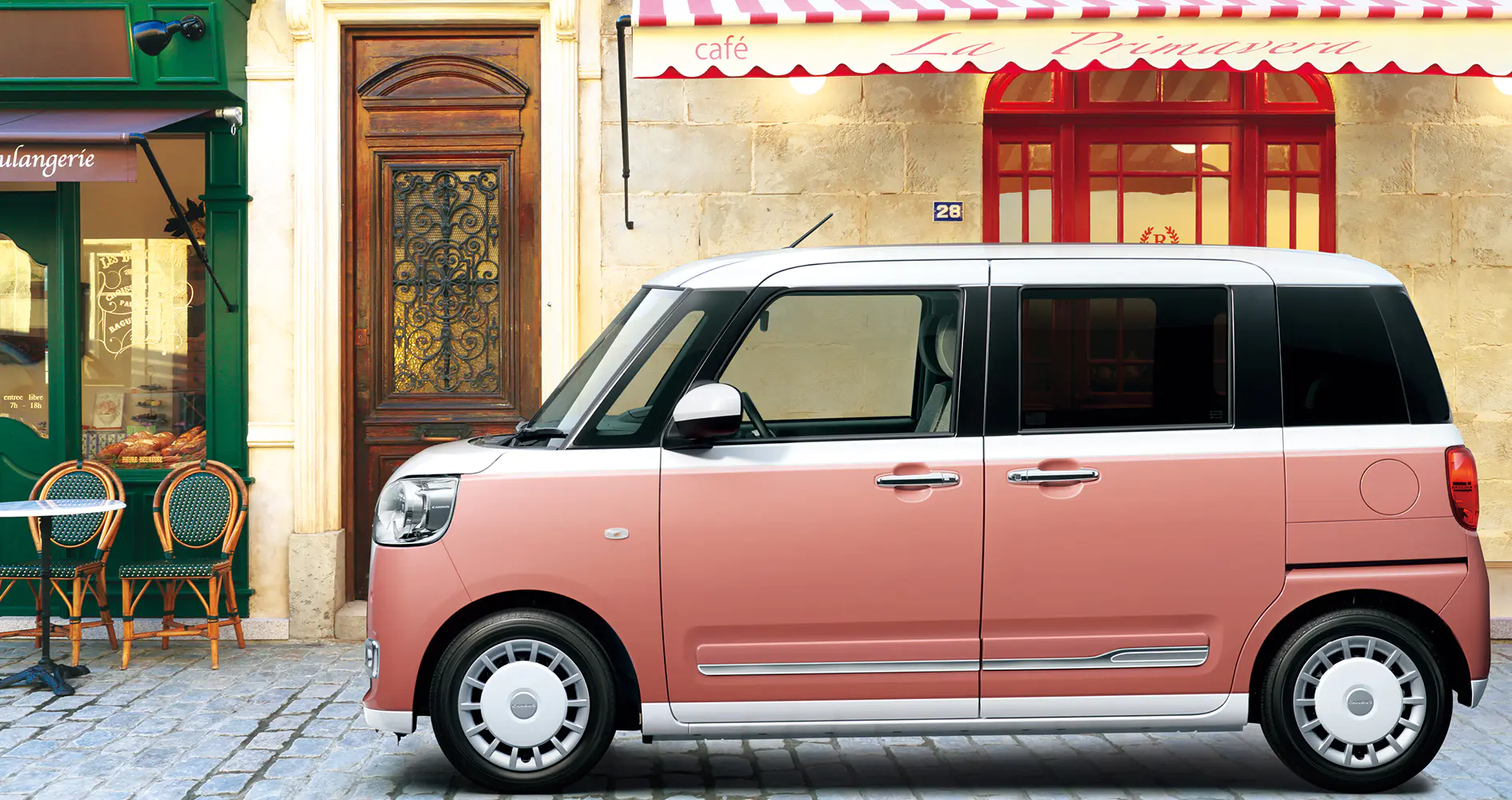 公式】ムーヴ キャンバスの外観・室内空間｜ダイハツ