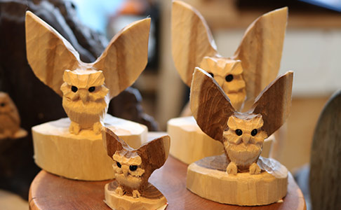 木彫技術 （木彫り熊） | カムイと共に生きる上川アイヌ〜大雪山の