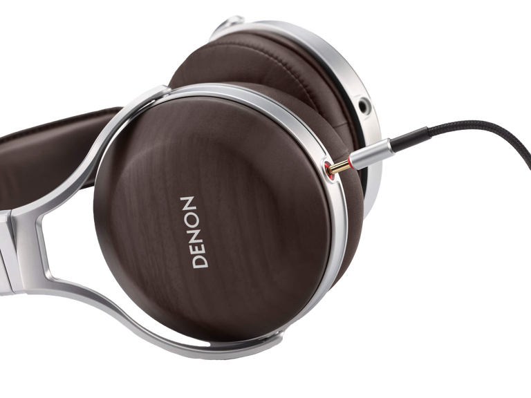 AH-D5200 - Ultra-premium Hi-Fi Headphones with drivers made in