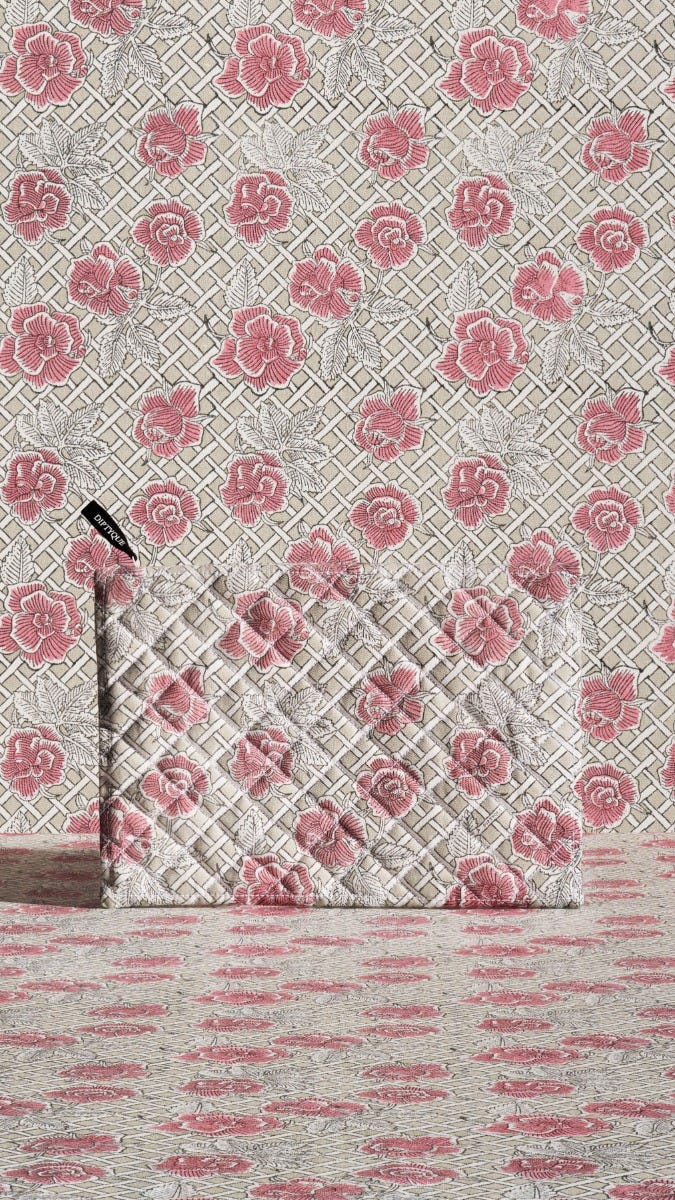 ポーチ Eau Rose（オー ローズ） - ミディアム | Diptyque Paris