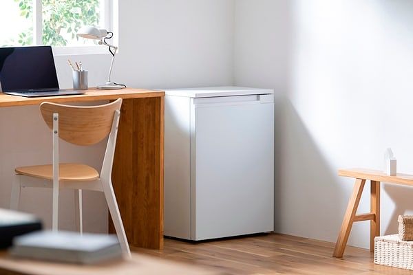 e-TREND｜アイリスオーヤマ IUSN-7A-W [奥行スリム冷凍庫 66L ホワイト]