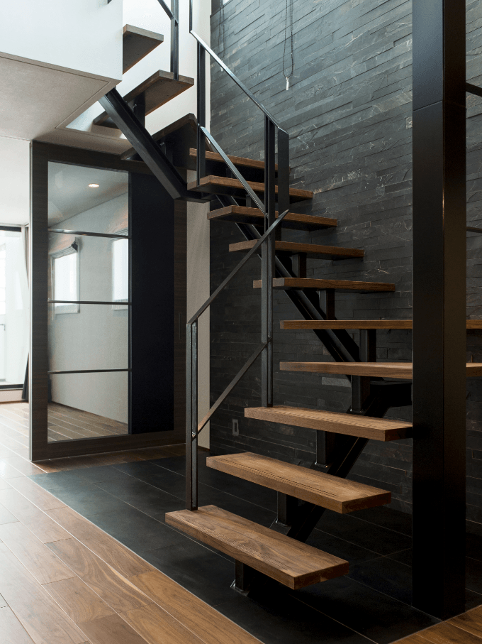 アイアン階段｜熊本でかっこいいアイアン階段をつくるならぴゅあホーム