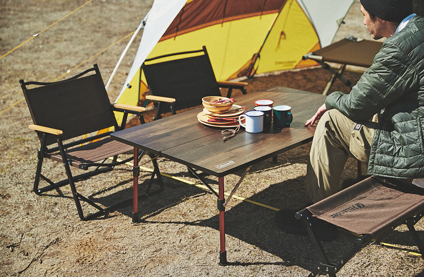 Coleman 木製折りたたみアウトドアテーブル コールマン（Coleman
