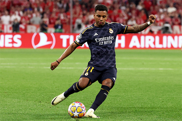 彼は名手だ｣ロドリゴが超絶アシストのトニ・クロースを大絶賛！｢言葉に