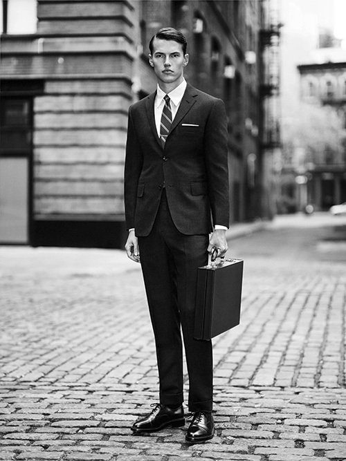 トム ブラウンから新ライン「クロージング プログラム」伝統的な