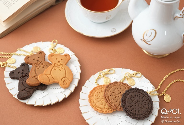 Q-pot.“焼きたてクッキー”アクセサリー、テディベアネックレス