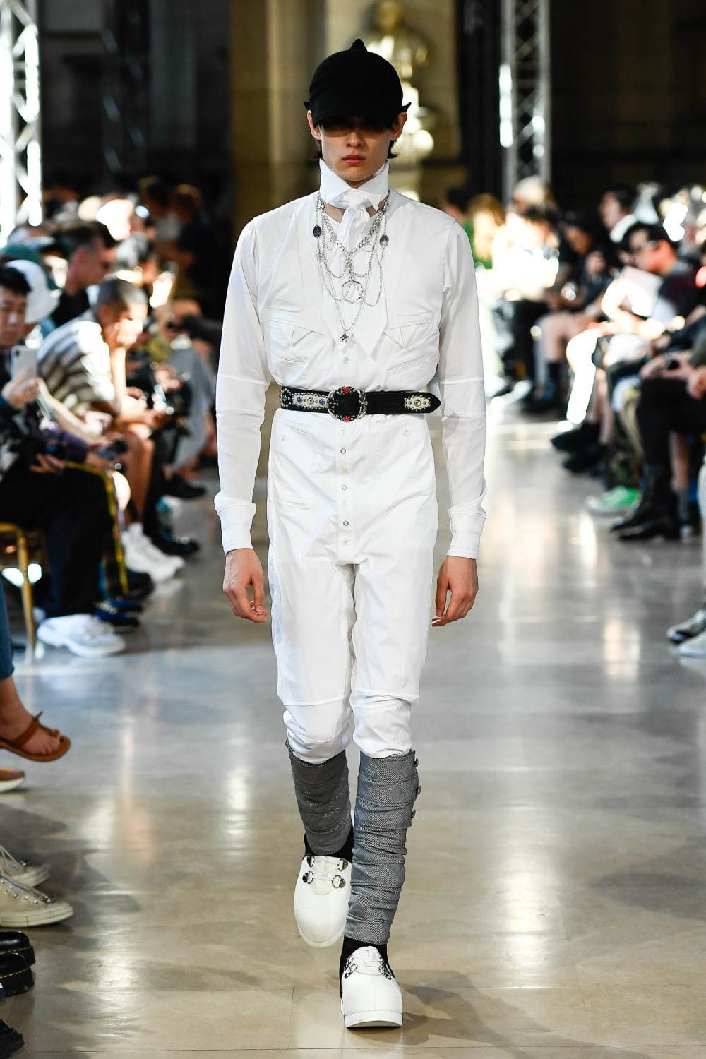 タカヒロミヤシタザソロイスト． 2020年春夏メンズコレクション