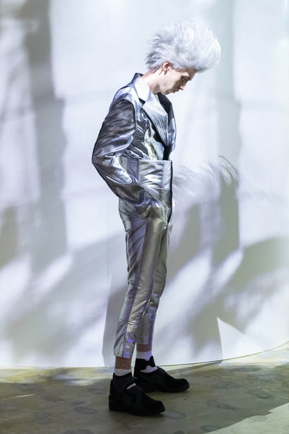 コム デ ギャルソン・オム プリュス 2021春夏コレクション - メタルが