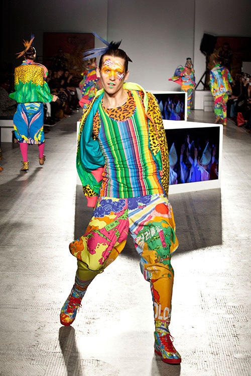 写真44/51｜山本寛斎の復活コレクションが伊勢丹新宿の初売りに